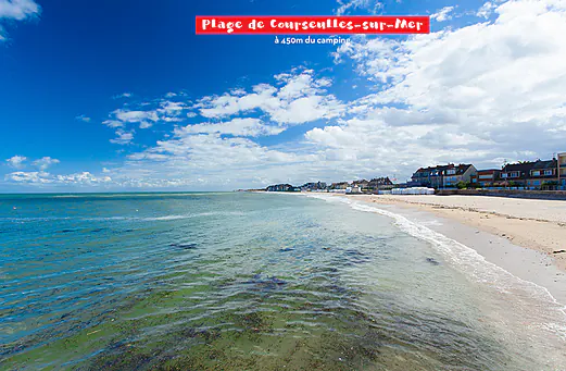 Plage de sable de Courseulles-sur-Mer, lieu touristique à visiter près du camping. Plage de sable de Courseulles-sur-Mer, lieu touristique à visiter près du camping.